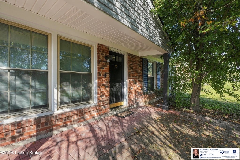 Photo of 7608 Pintail Dr, Louisville, KY 40258 (MLS # 1732390)