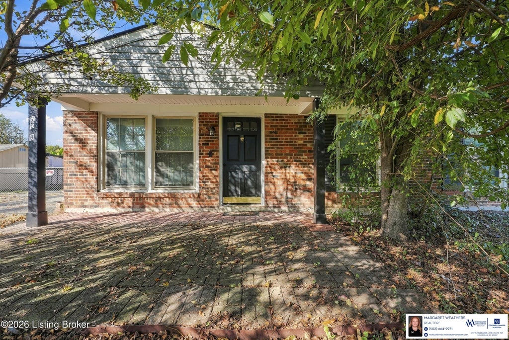 Photo of 7608 Pintail Dr, Louisville, KY 40258 (MLS # 1732390)
