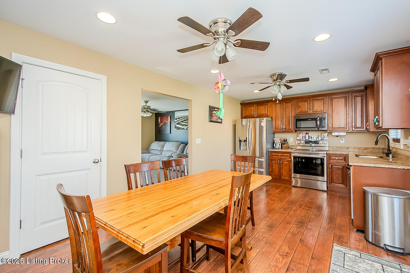 217 Sycamore Dr, Taylorsville, Pennsylvania image 9