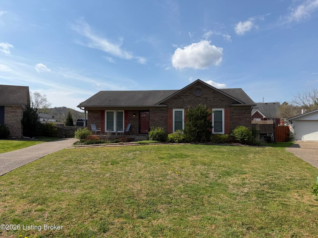 Photo of 10416 Duke Ct, Fairdale, KY 40118 (MLS # 1713969)