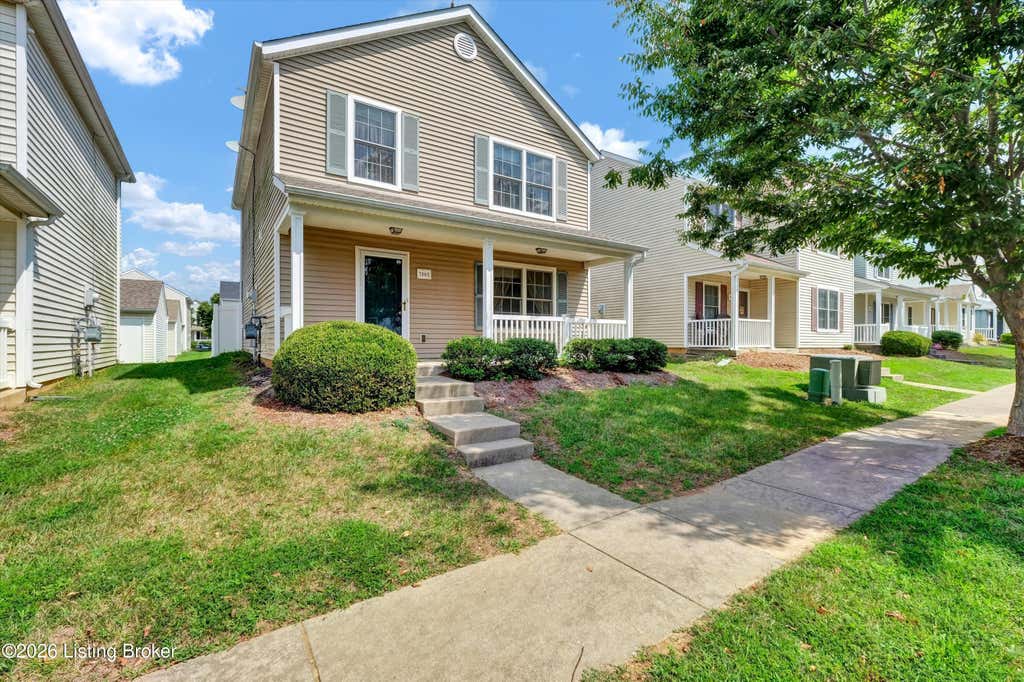 Photo of 7005 Osprey Ridge Dr, Louisville, KY 40228 (MLS # 1727356)
