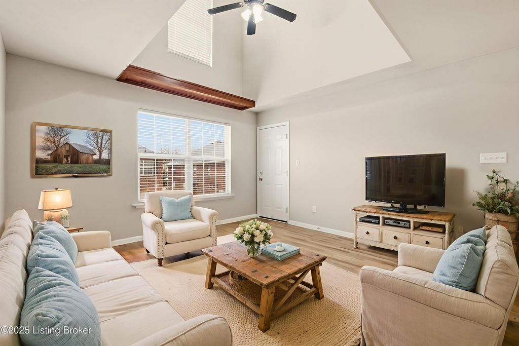 Photo of 7821 Pleasure Walk Cir, Louisville, KY 40258 (MLS # 1705481)