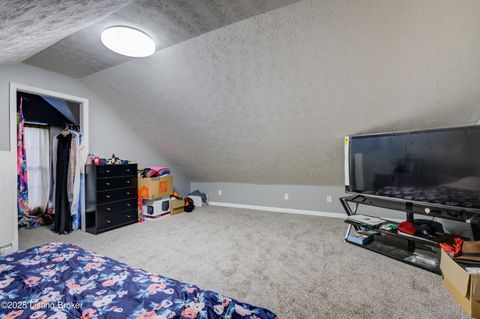 Tiny photo for 911 S 32nd St, Louisville, KY 40211 (MLS # 1708757)