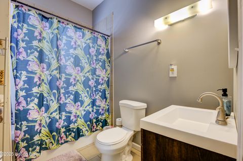 Tiny photo for 911 S 32nd St, Louisville, KY 40211 (MLS # 1708757)