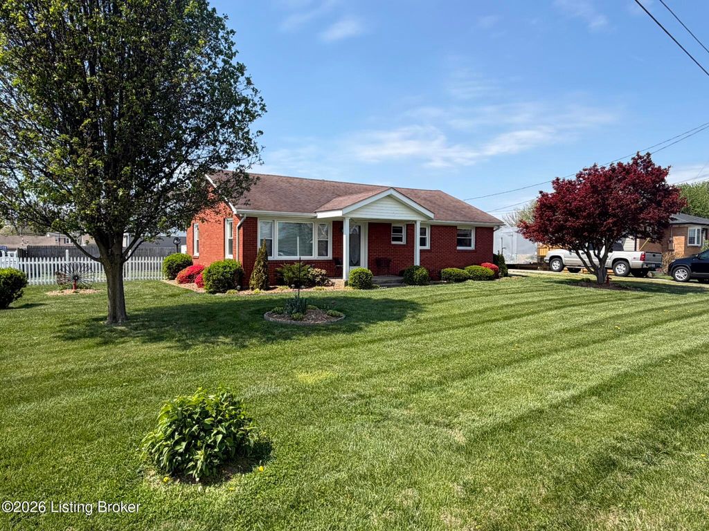 Photo of 157 Stout St, Mt Washington, KY 40047 (MLS # 1713735)
