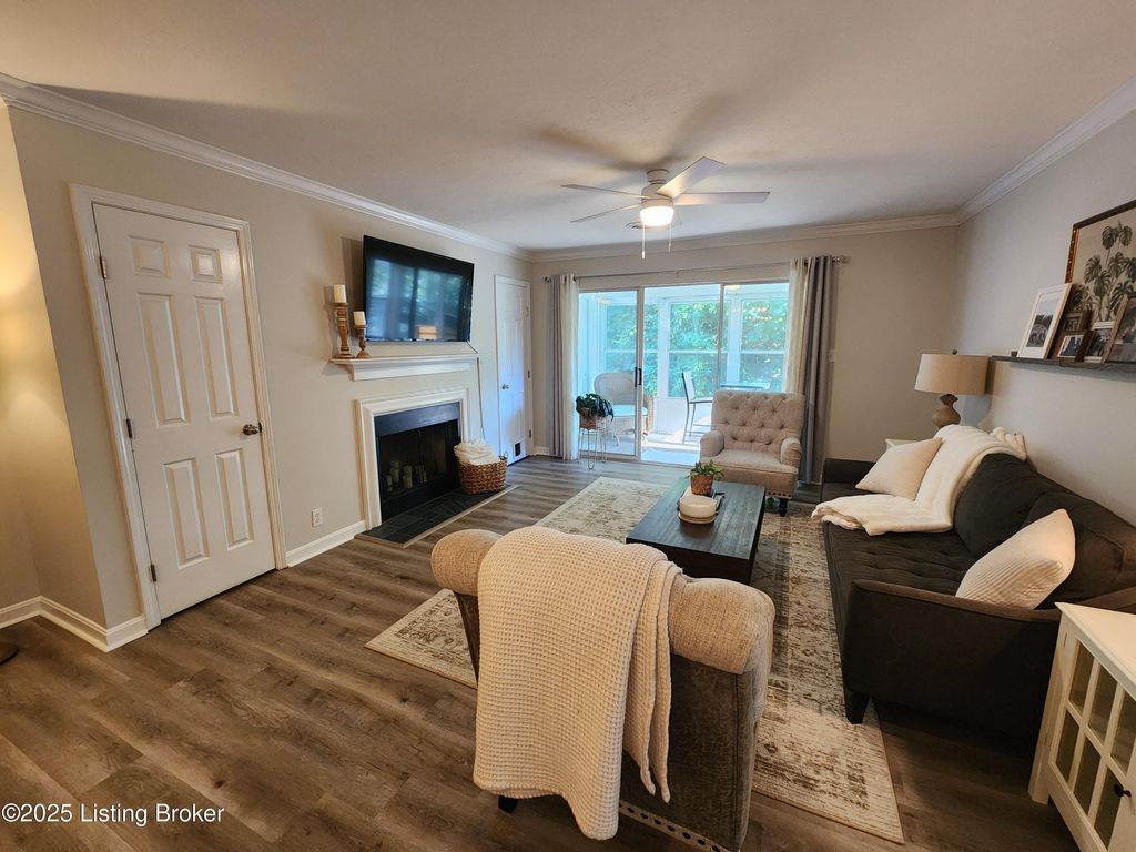 Photo of 410 Mockingbird Valley Rd # 56-4, Louisville, KY 40207 (MLS # 1704280)