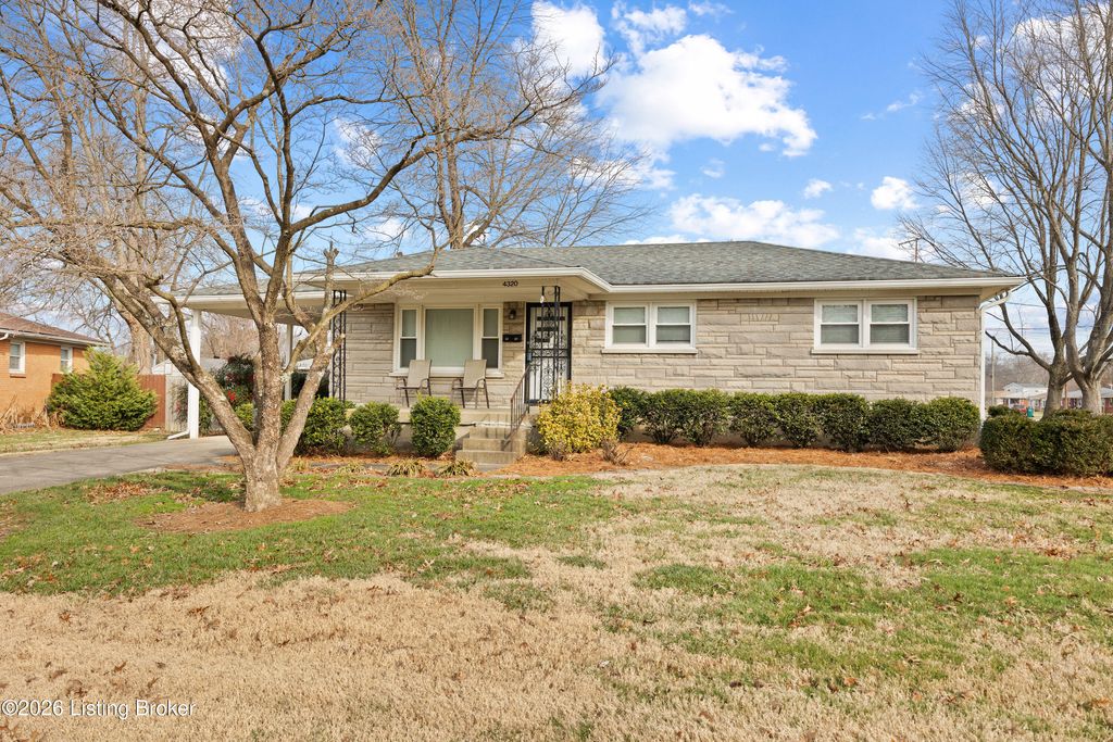 Photo of 4320 Jade Ct, Louisville, KY 40216 (MLS # 1708959)