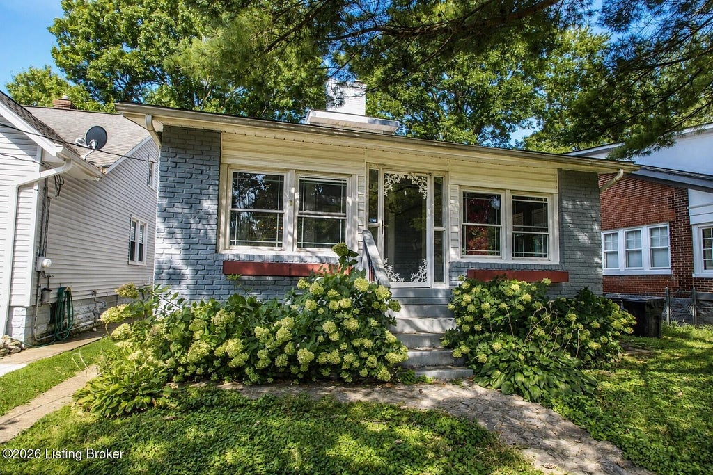 Photo of 130 Claremont Ave, Louisville, KY 40206 (MLS # 1726889)