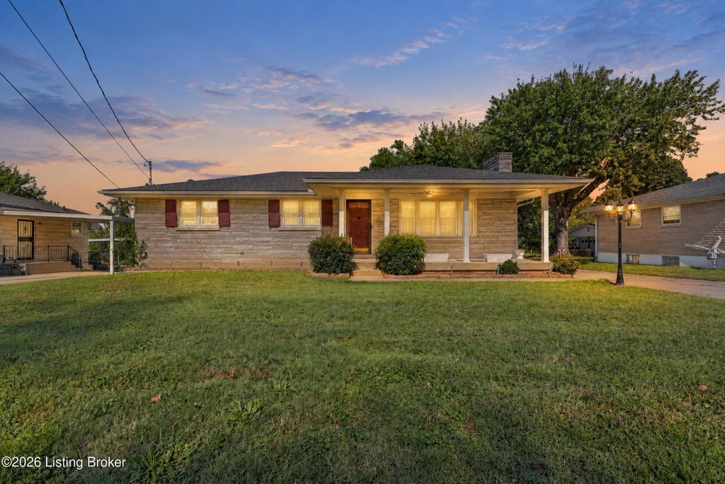 Photo of 1253 Cooper Ave, Louisville, KY 40219 (MLS # 1732748)