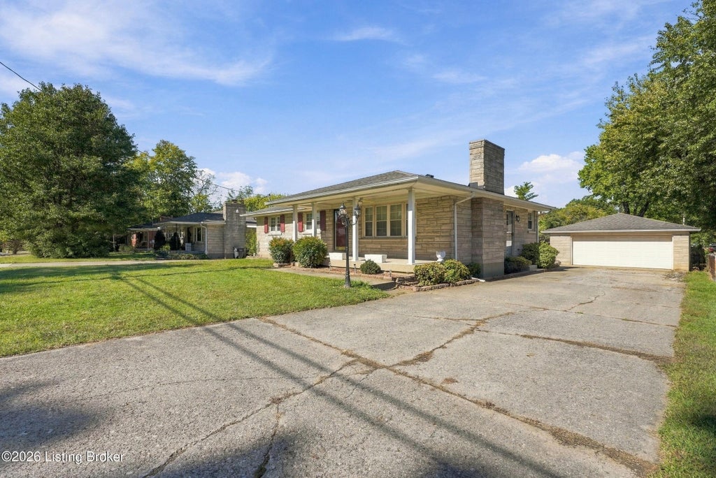 Photo of 1253 Cooper Ave, Louisville, KY 40219 (MLS # 1732748)