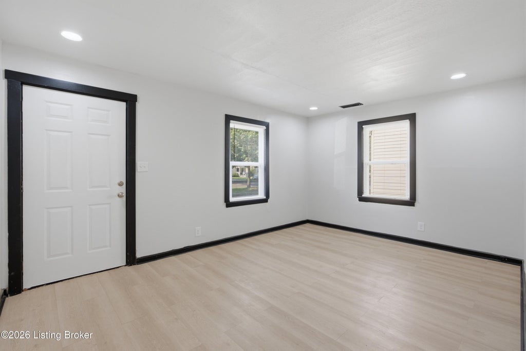 Photo of 2713 Algonquin Pkwy, Louisville, KY 40210 (MLS # 1725050)