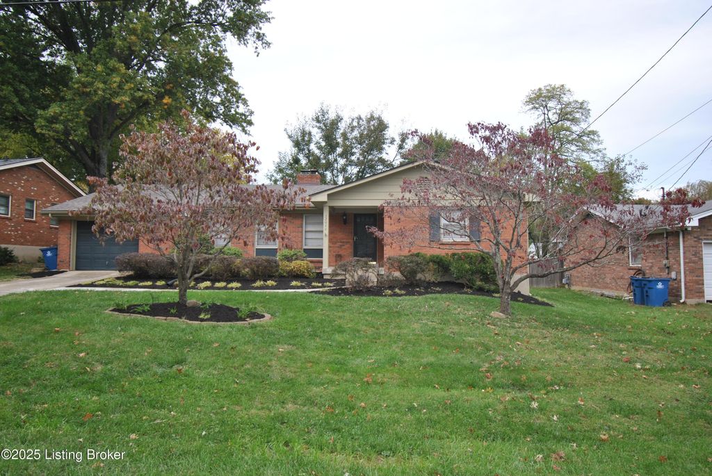 Photo of 12011 Brookmoor Dr, Louisville, KY 40243 (MLS # 1705574)