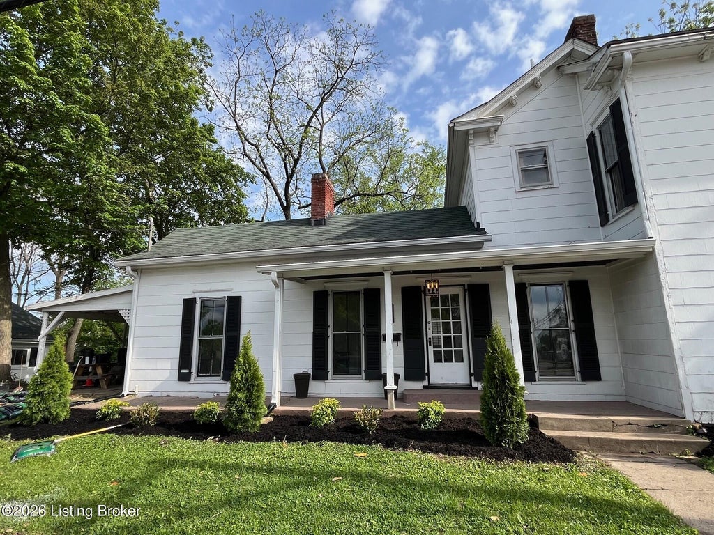 Photo of 115 N 1st Ave, La Grange, KY 40031 (MLS # 1722464)