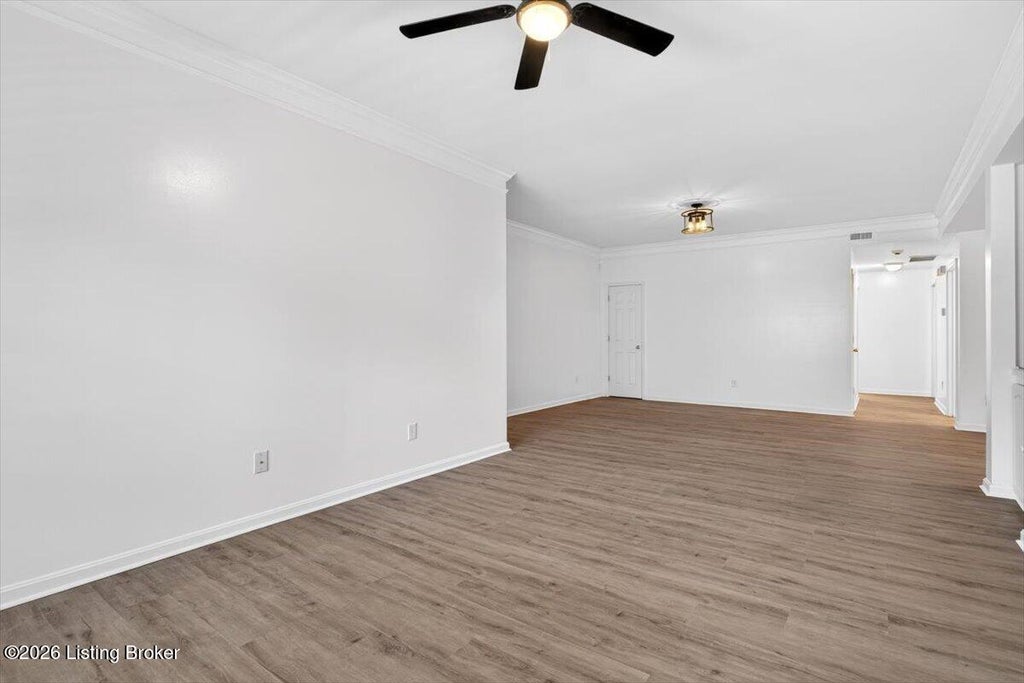 Photo of 209 S Dorsey Ln, Louisville, KY 40223 (MLS # 1730661)