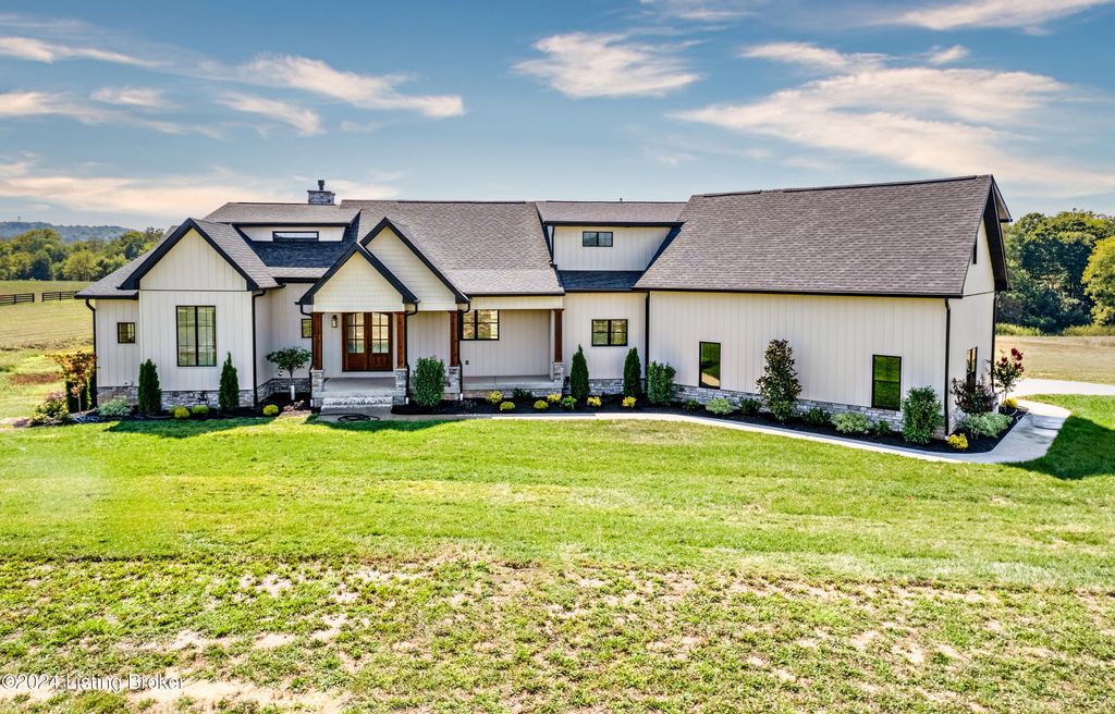 Photo of 755 S Stallard Dr, Shelbyville, KY 40065 (MLS # 1698789)