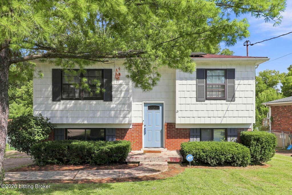 Photo of 6609 Monty Ln, Louisville, KY 40291 (MLS # 1726966)
