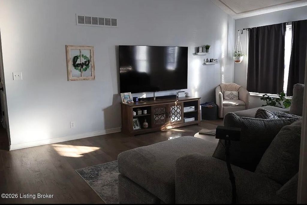 Photo of 114 Fillmore Cir, Mt Washington, KY 40047 (MLS # 1712999)