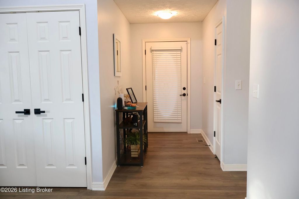 Photo of 114 Fillmore Cir, Mt Washington, KY 40047 (MLS # 1712999)