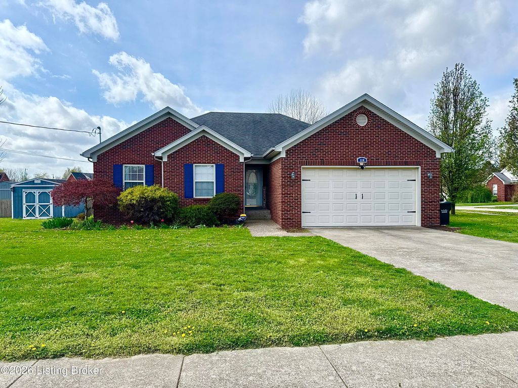 Photo of 114 Fillmore Cir, Mt Washington, KY 40047 (MLS # 1712999)