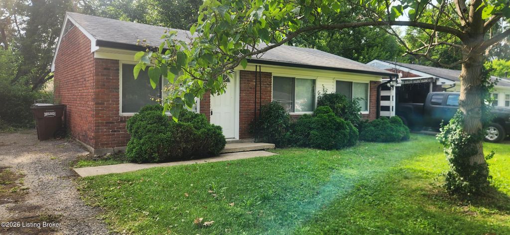 Photo of 5418 Ripple Ln, Louisville, KY 40218 (MLS # 1721836)
