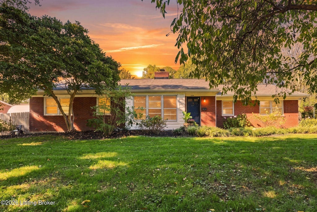Photo of 3813 Plymouth Rd, Louisville, KY 40207 (MLS # 1732561)