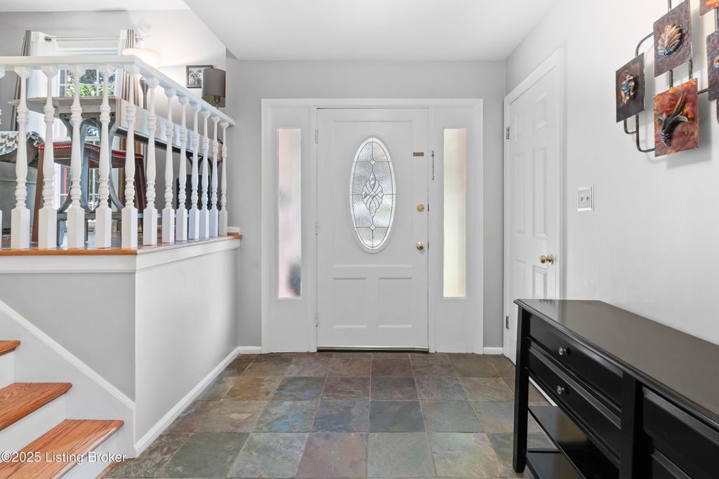 Photo of 1606 Sutherland Dr, Louisville, KY 40205 (MLS # 1706864)