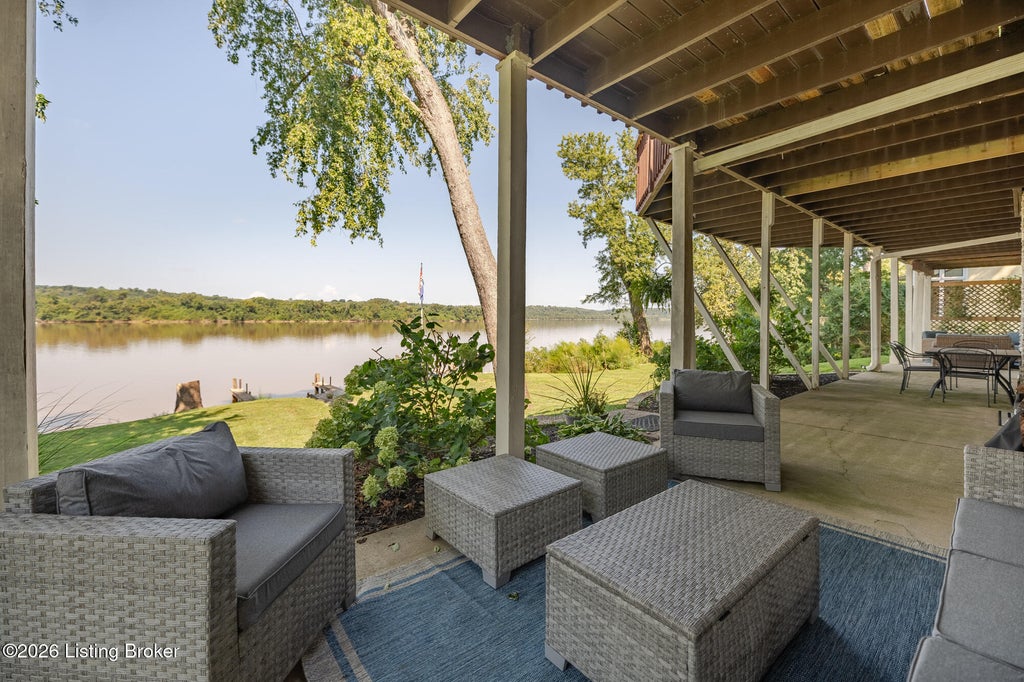 Photo of 3028 Belknap Beach Rd, Prospect, KY 40059 (MLS # 1727643)