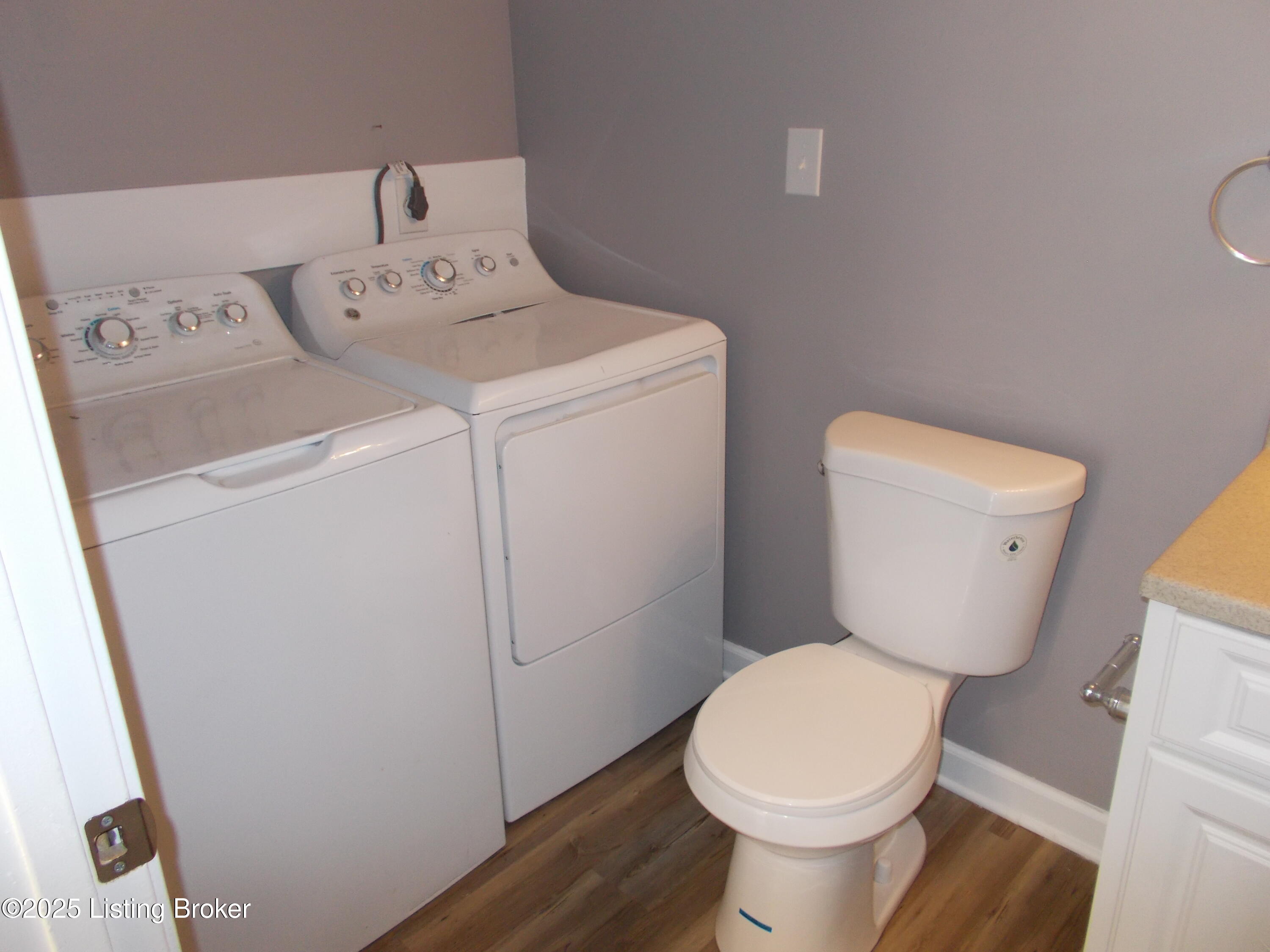 3724 Charter Oaks Dr #3, Louisville, Kentucky image 7
