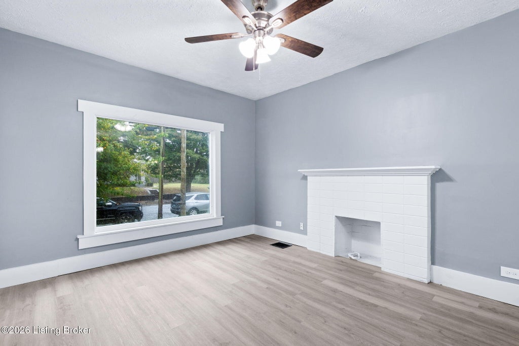 Photo of 1320 S 32nd St, Louisville, KY 40211 (MLS # 1732129)