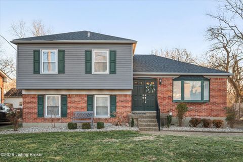 Photo of 4405 Burgundy Dr, Jeffersontown, KY 40299 (MLS # 1707453)
