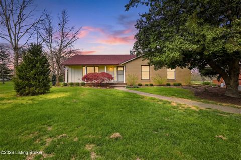 Homes For Sale - 2001 Charlestown Pike<br/> Jeffersonville, IN 47130