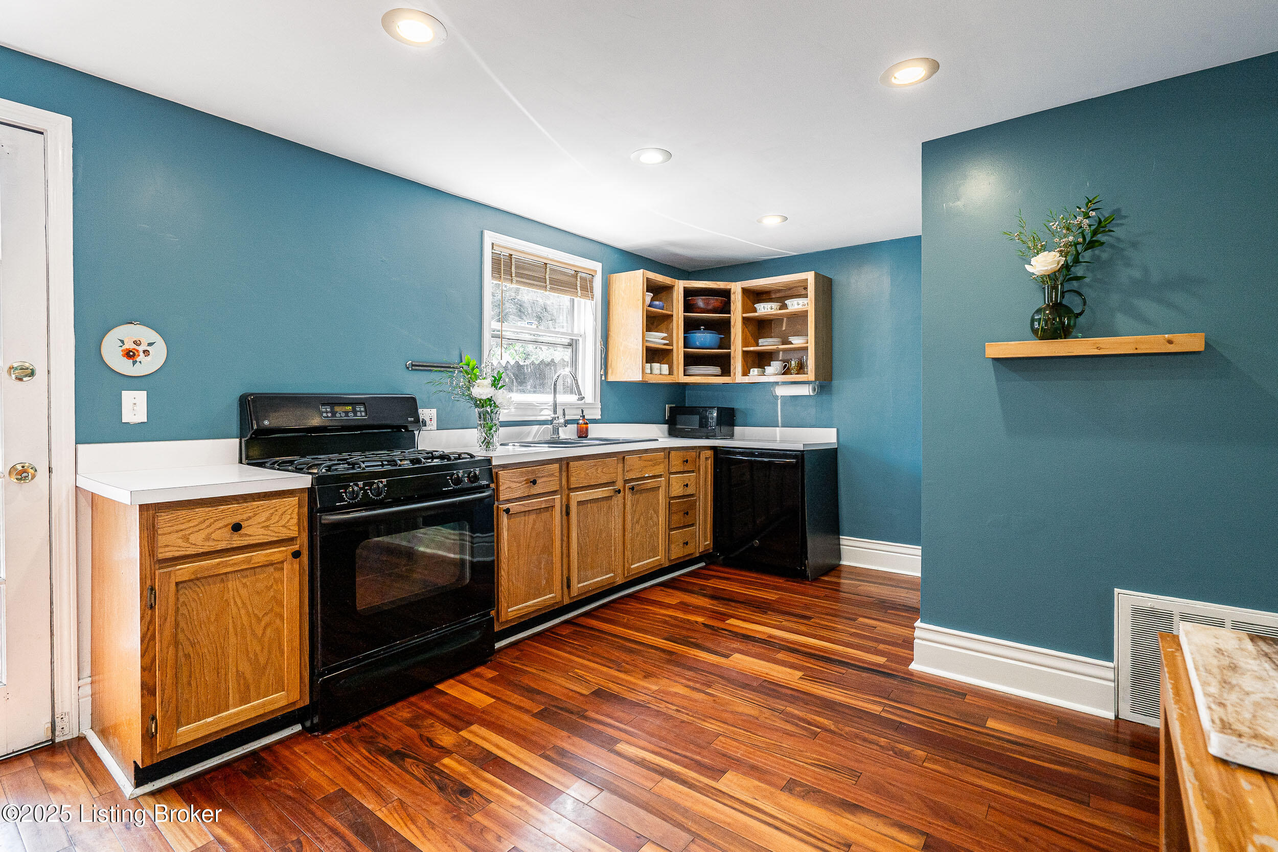 1324 E Breckinridge St, Louisville, Kentucky image 15