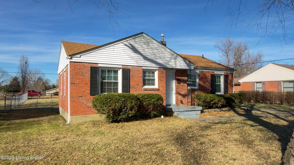Photo of 2437 Proctor Knott Dr, Louisville, KY 40218 (MLS # 1707602)