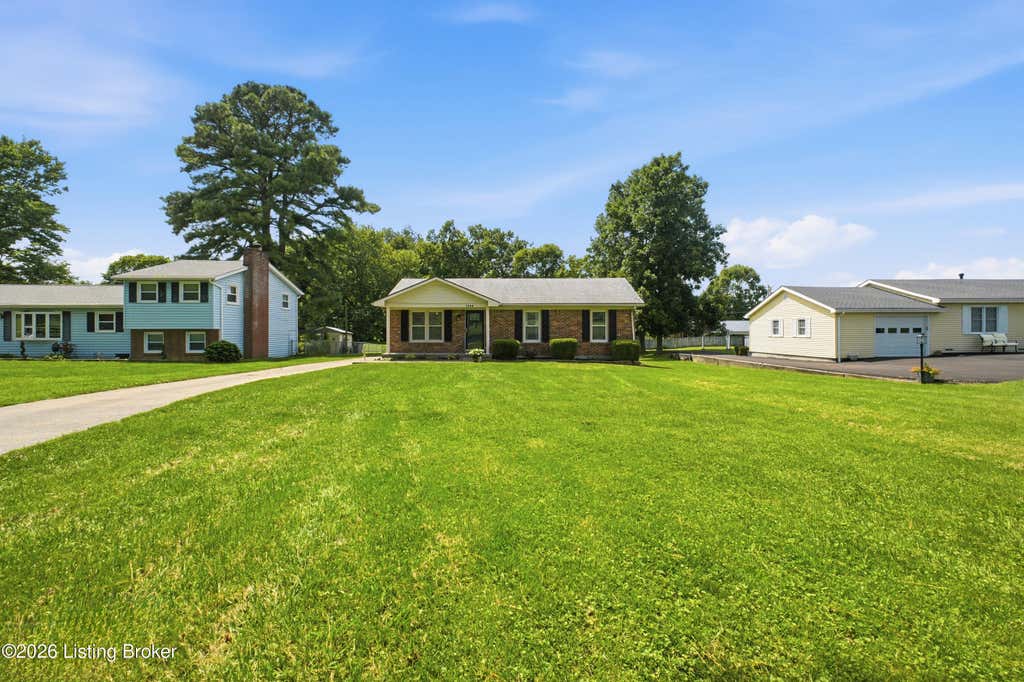 Photo of 1388 Old Seven Mile Pike, Shelbyville, KY 40065 (MLS # 1725529)