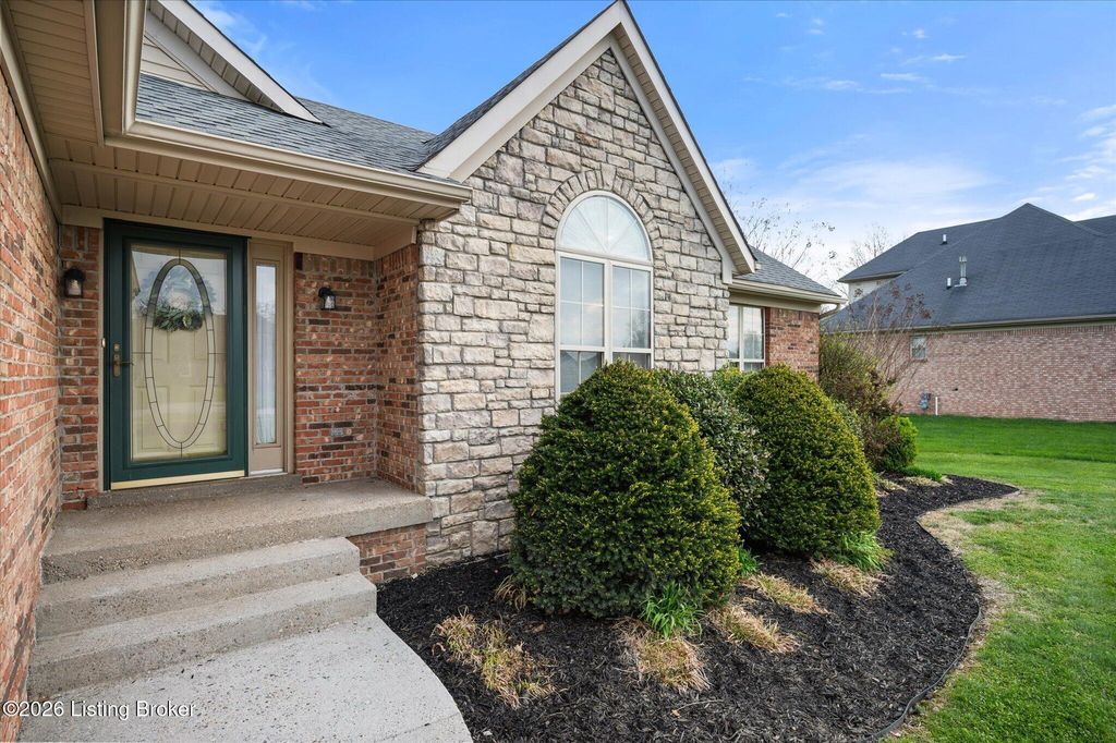 Photo of 413 Sam Dr, Louisville, KY 40214 (MLS # 1713358)
