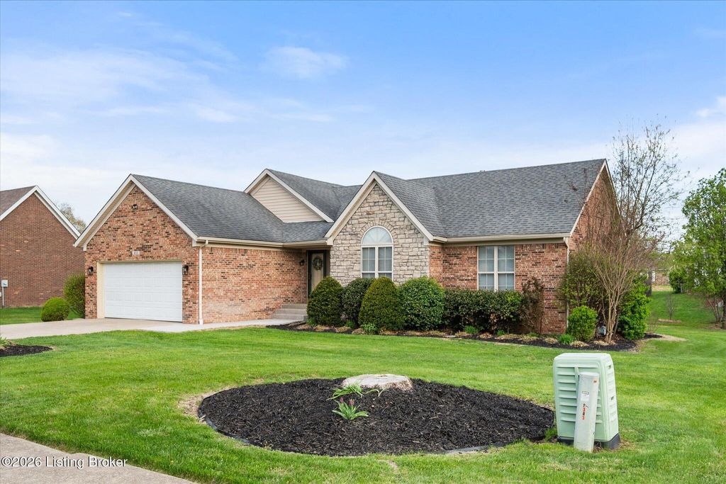 Photo of 413 Sam Dr, Louisville, KY 40214 (MLS # 1713358)