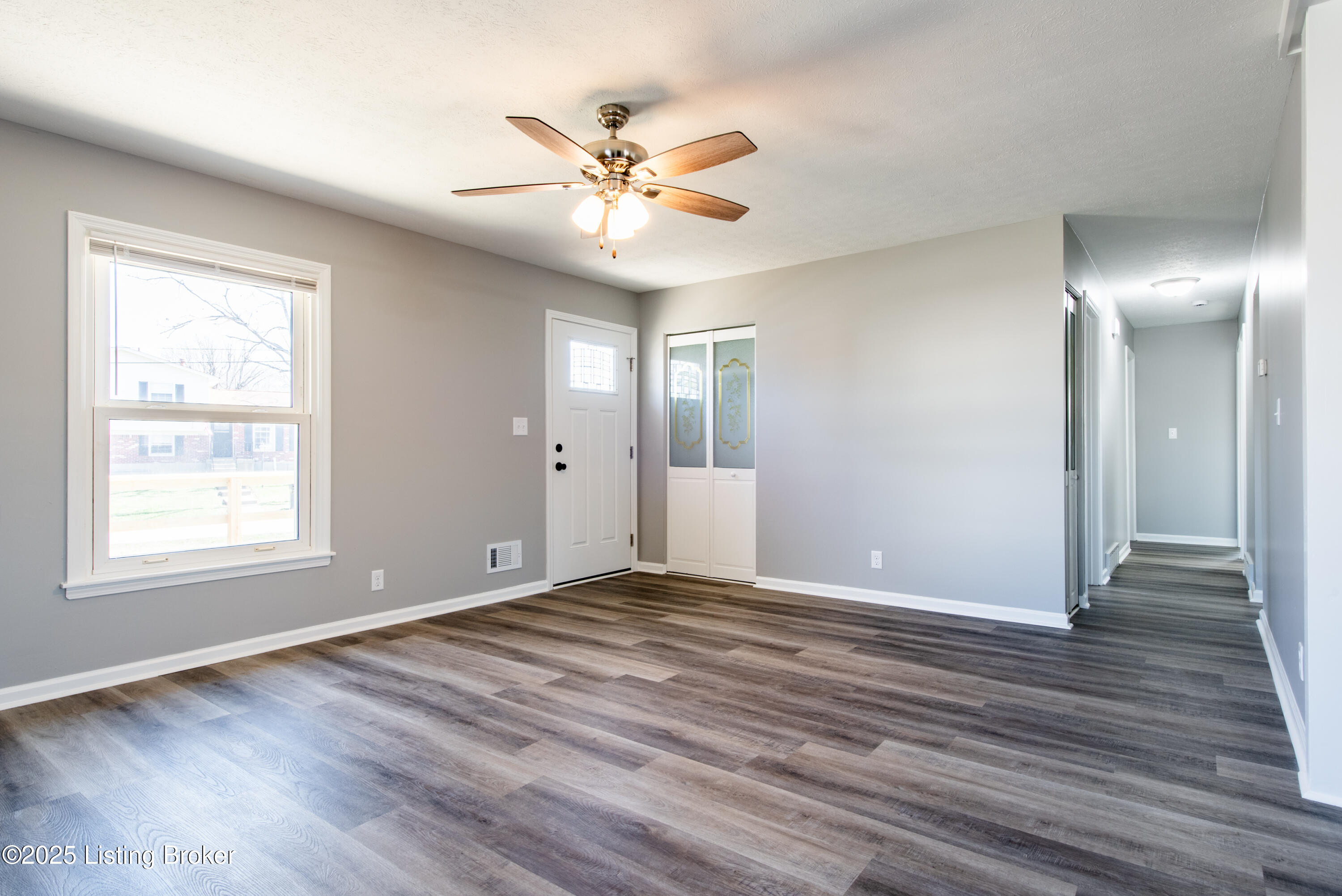 5400 Sprucewood Ct, Louisville, Kentucky image 4