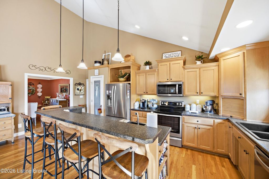 Photo of 4643 Eminence Pike, Shelbyville, KY 40065 (MLS # 1710841)