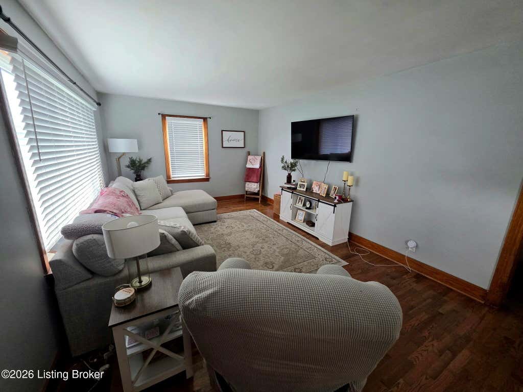 Photo of 402 Garden Ct, Springfield, KY 40069 (MLS # 1727103)