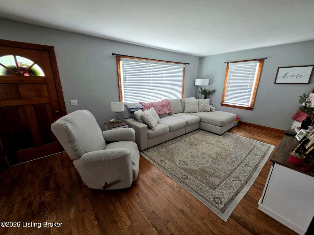 Photo of 402 Garden Ct, Springfield, KY 40069 (MLS # 1727103)