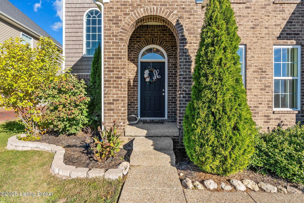 Photo of 18104 Brightleaf Pl, Fisherville, KY 40023 (MLS # 1706478)