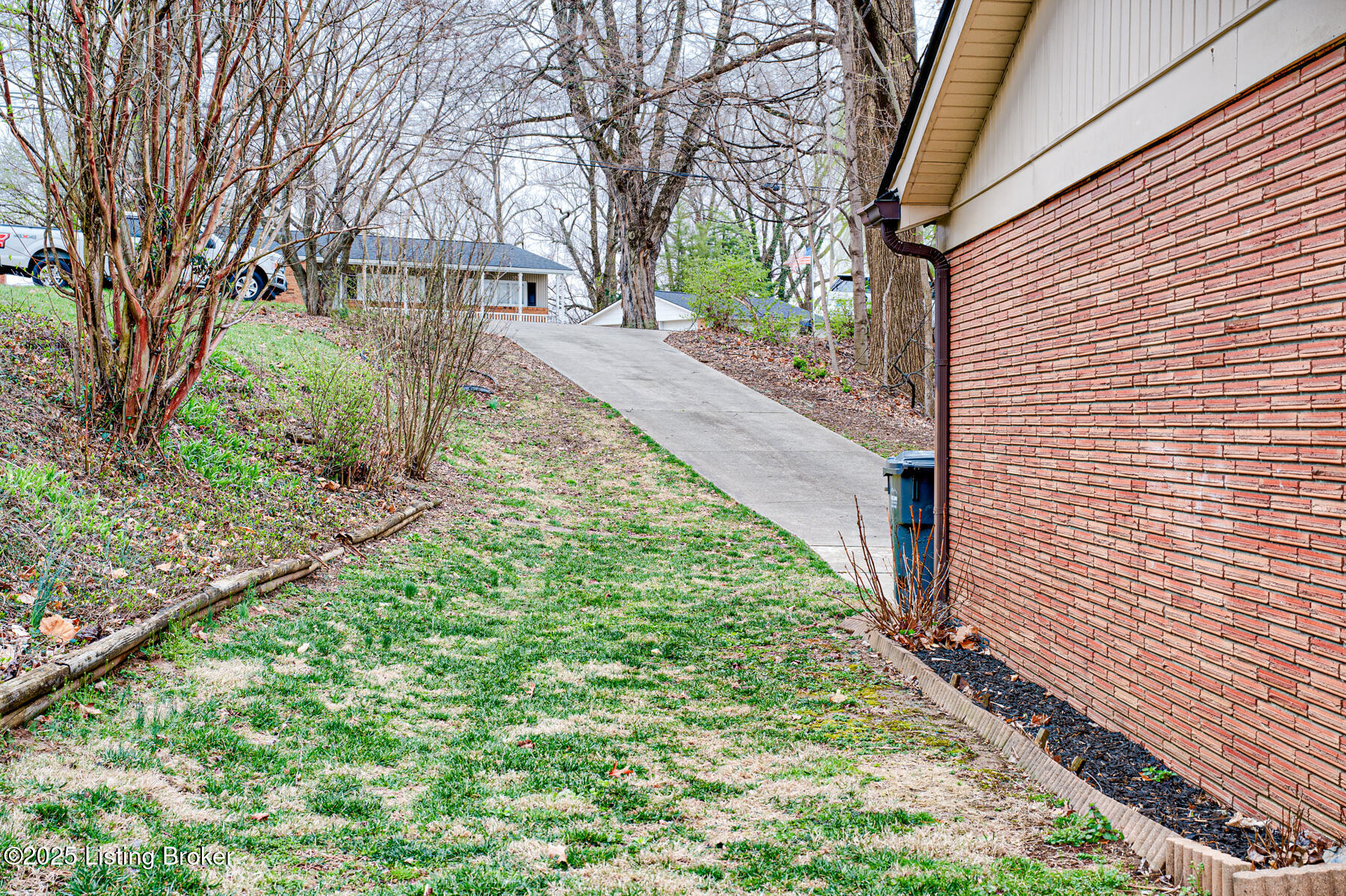 5105 Dawn Dr, Louisville, Kentucky image 29