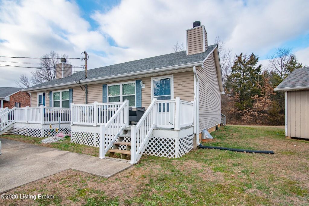 Photo of 213 Michelle Ave, Elizabethtown, KY 42701 (MLS # 1710728)