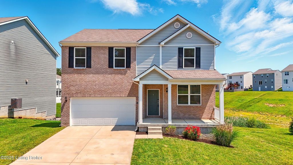 Photo of 1911 Cherry Glen Dr, La Grange, KY 40031 (MLS # 1695058)