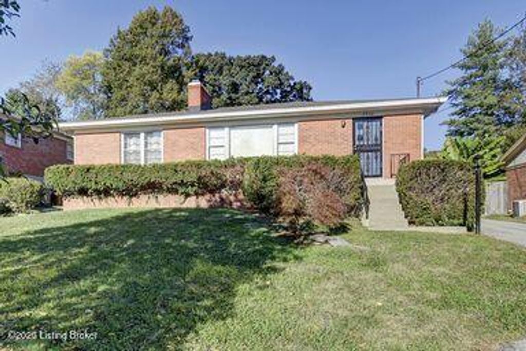 Photo of 7710 Sierra Trail, Louisville, KY 40214 (MLS # 1708943)