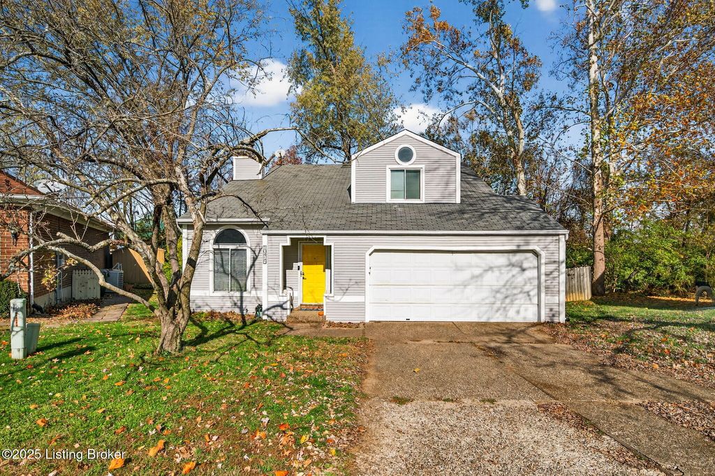 Photo of 10415 Vantage Rd, Louisville, KY 40299 (MLS # 1703847)