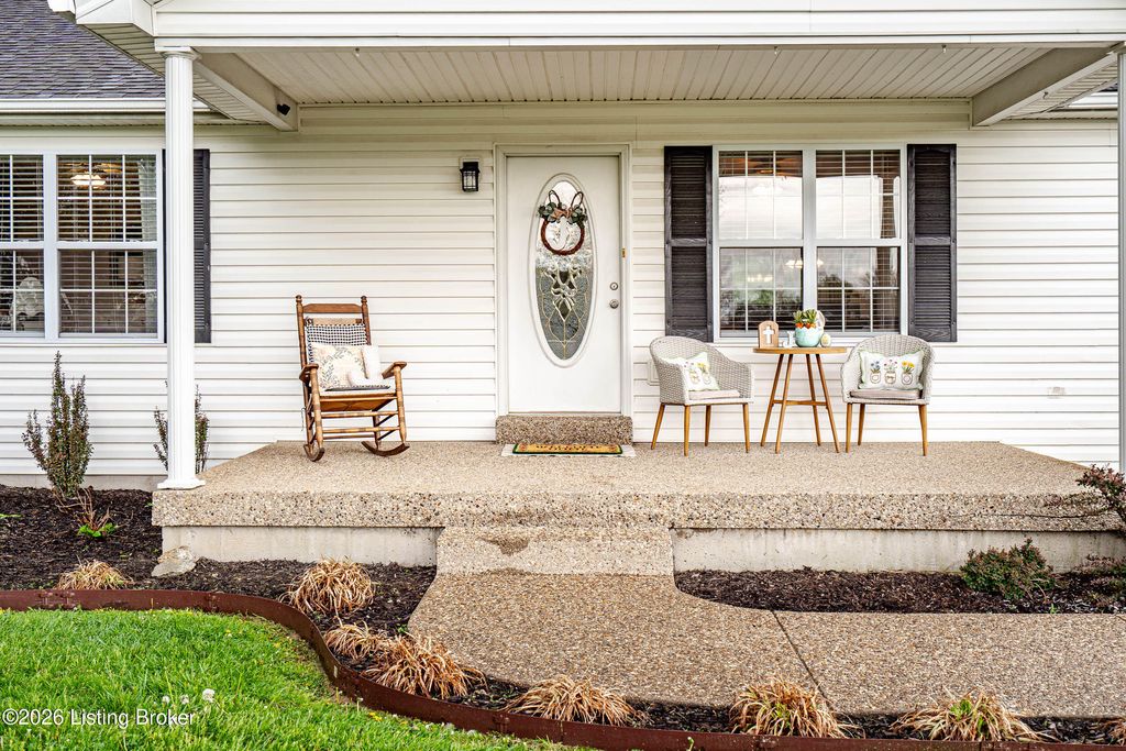 Photo of 976 Shelbyville Rd, Taylorsville, KY 40071 (MLS # 1714259)