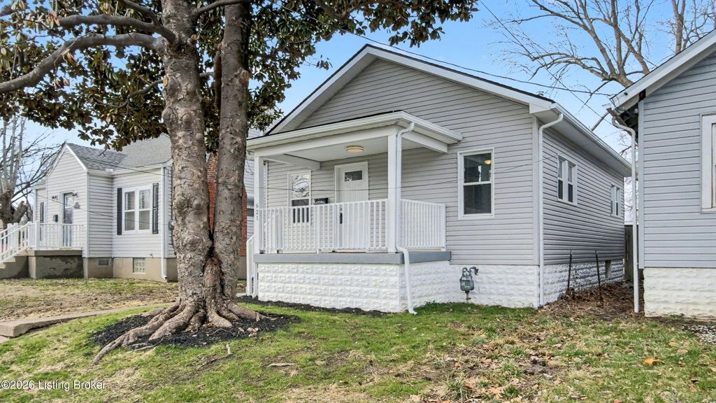 Photo of 621 Beecher St, Louisville, KY 40215 (MLS # 1710464)