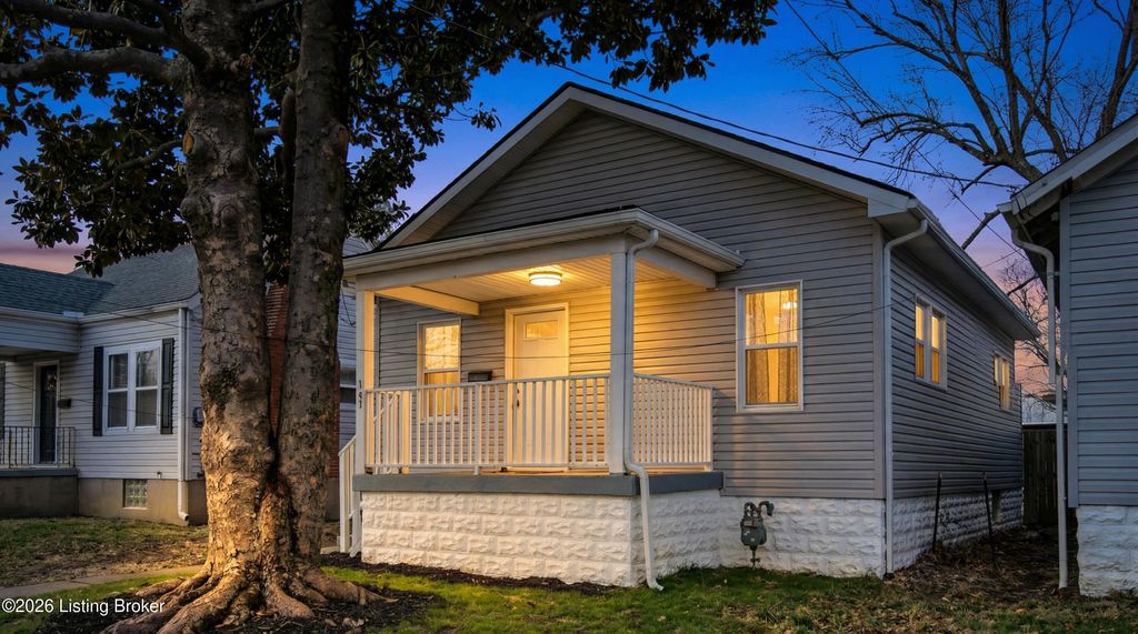 Photo of 621 Beecher St, Louisville, KY 40215 (MLS # 1710464)