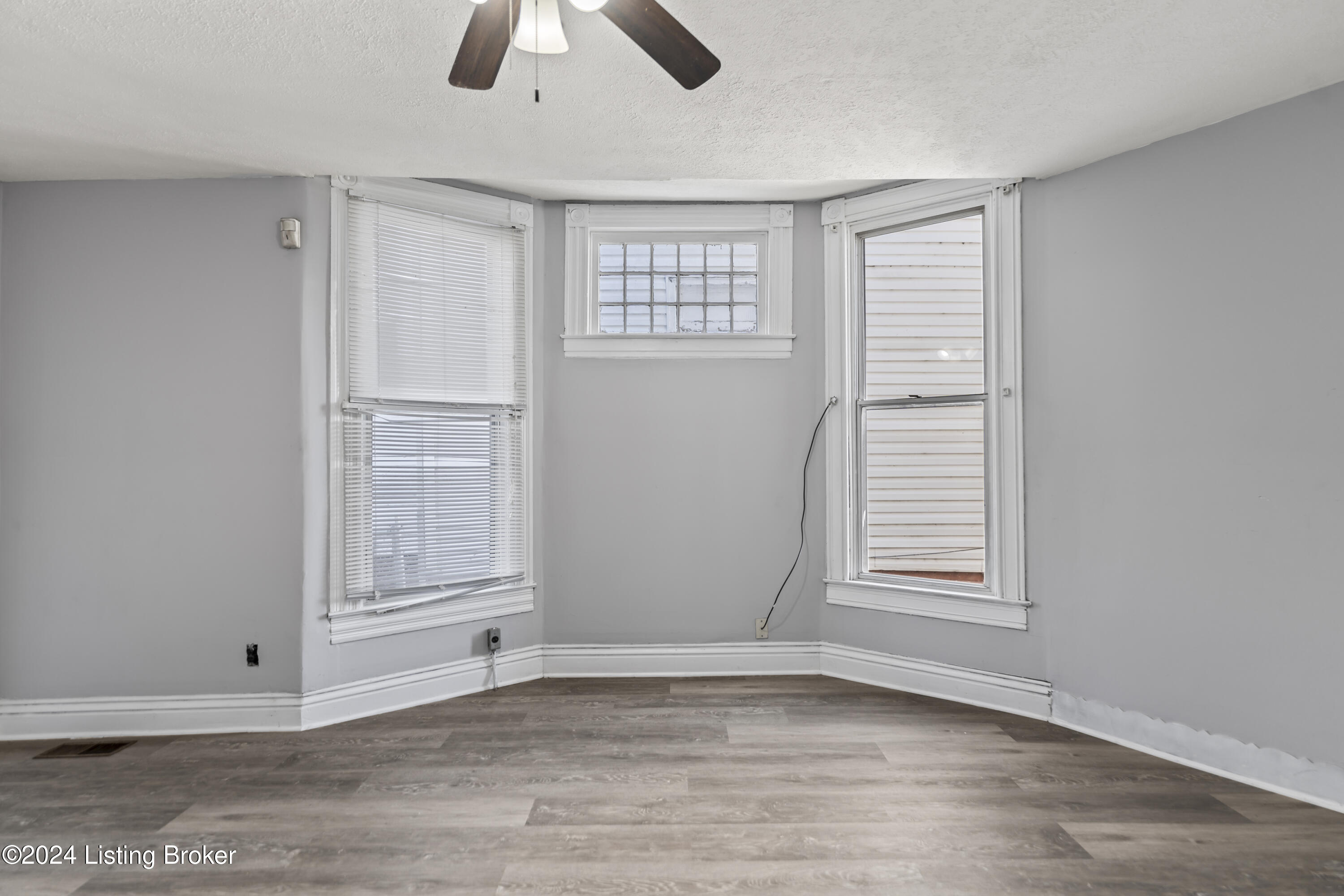 Louisville, Kentucky 40211, United States, 1 Bedroom Bedrooms, ,1 BathroomBathrooms,Residential,Active,27719